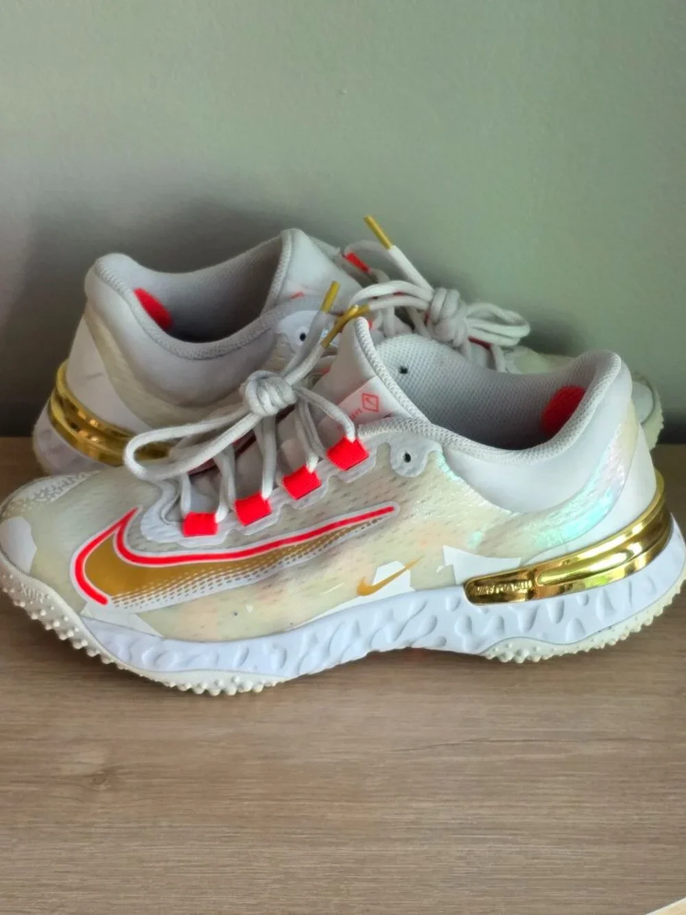 Nike Alpha Huarache Baseball Cleats Youth 7Y White Gold Red